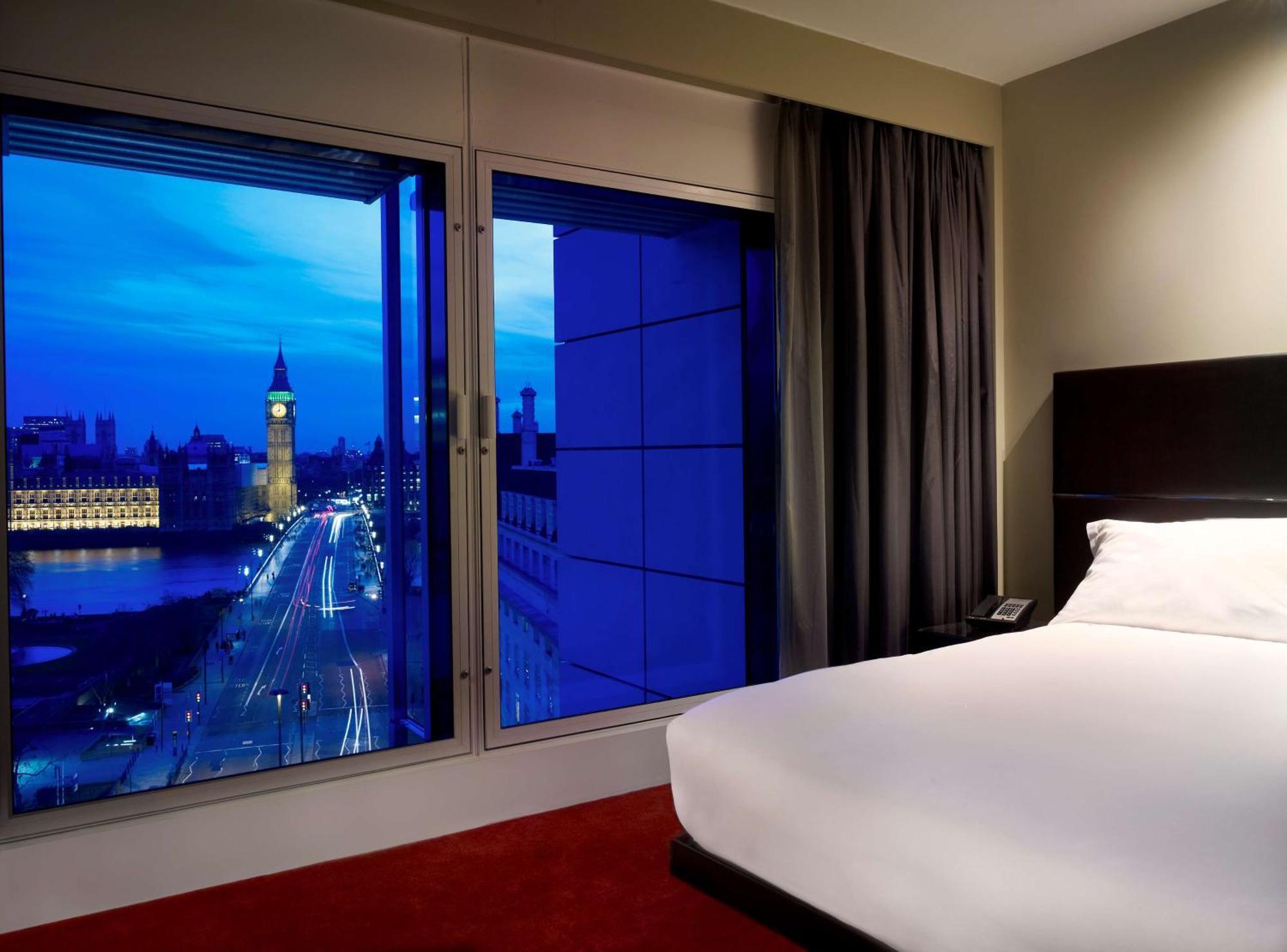 One-Bedroom Suite Big Ben View,1771739337:JPEG